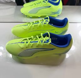 Puma soccer cleats brand new