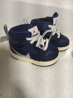 Toddlers retro 1 Jordans  Only $27🙀🙀