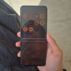 Samsung Galaxy Z Flip 4