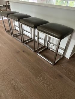 4 Bar Stools