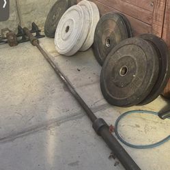 RUBBER WEIGHTS AND OLYMPIC BAR 