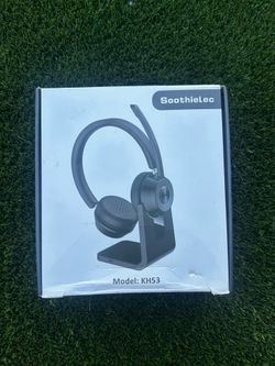 Gaming headset with headset stand charger