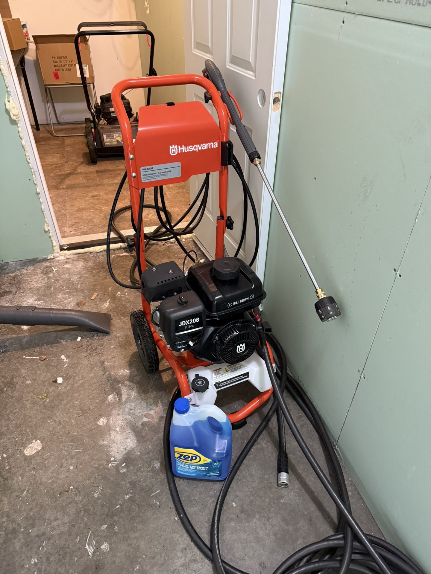 Husqvarna 3200psi Gas Pressure Washer New!