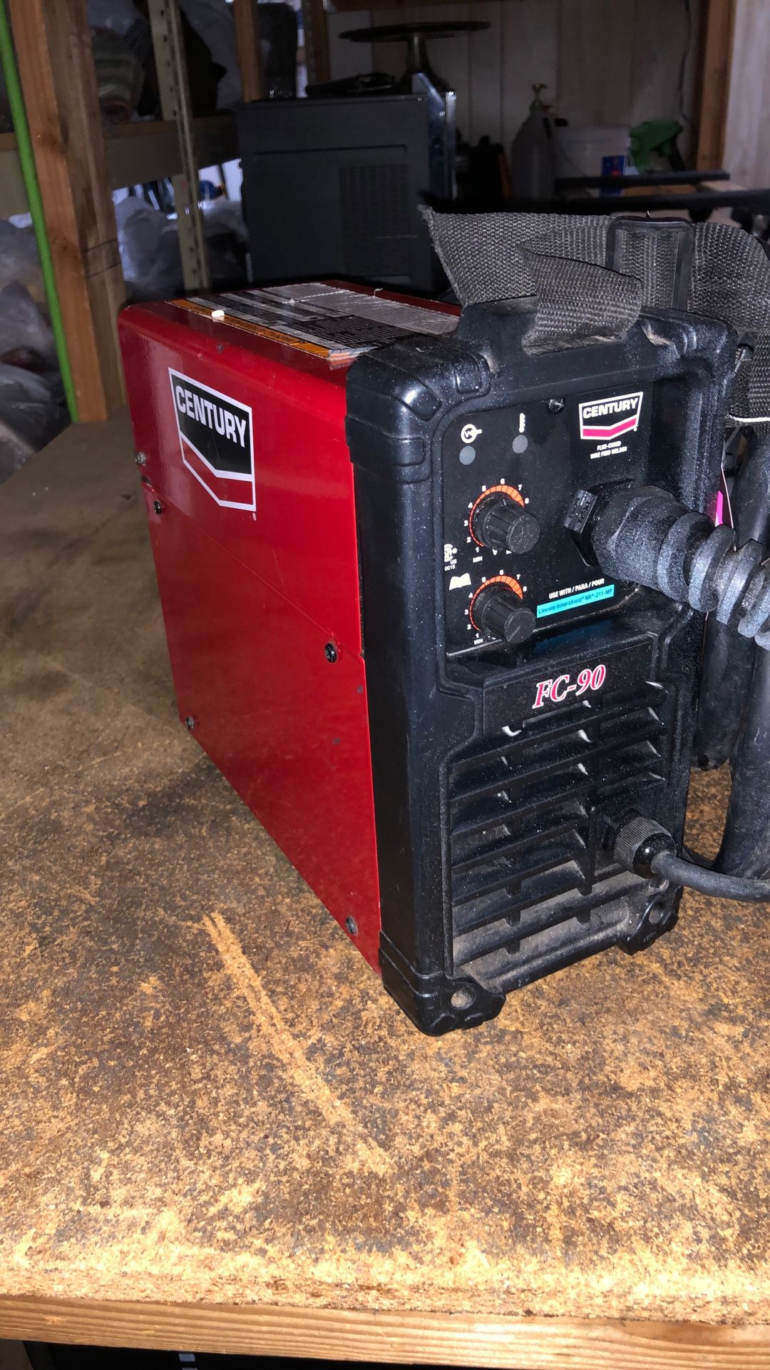 96091 Century FC-90 Corded 120v 90amp Flux Core Wire Feed Welder W/ Clamps & Feeder 585721
