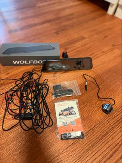 Wolfbox G850 integrated dash cam with mount