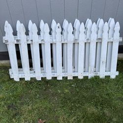 3 Cedar Fence Panels     Free