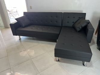 New Sectional / Sofa Sleeper. Black Or White Leather. 99x62x34H; 72x70x23H. Free Delivery!