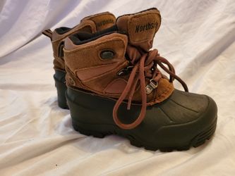 Boys Northside boots size 13