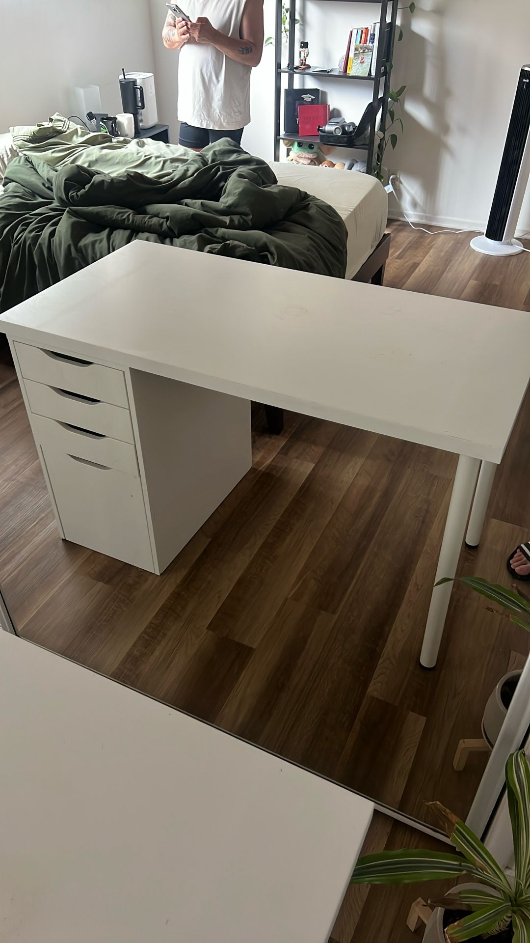 White Desk With Drawers