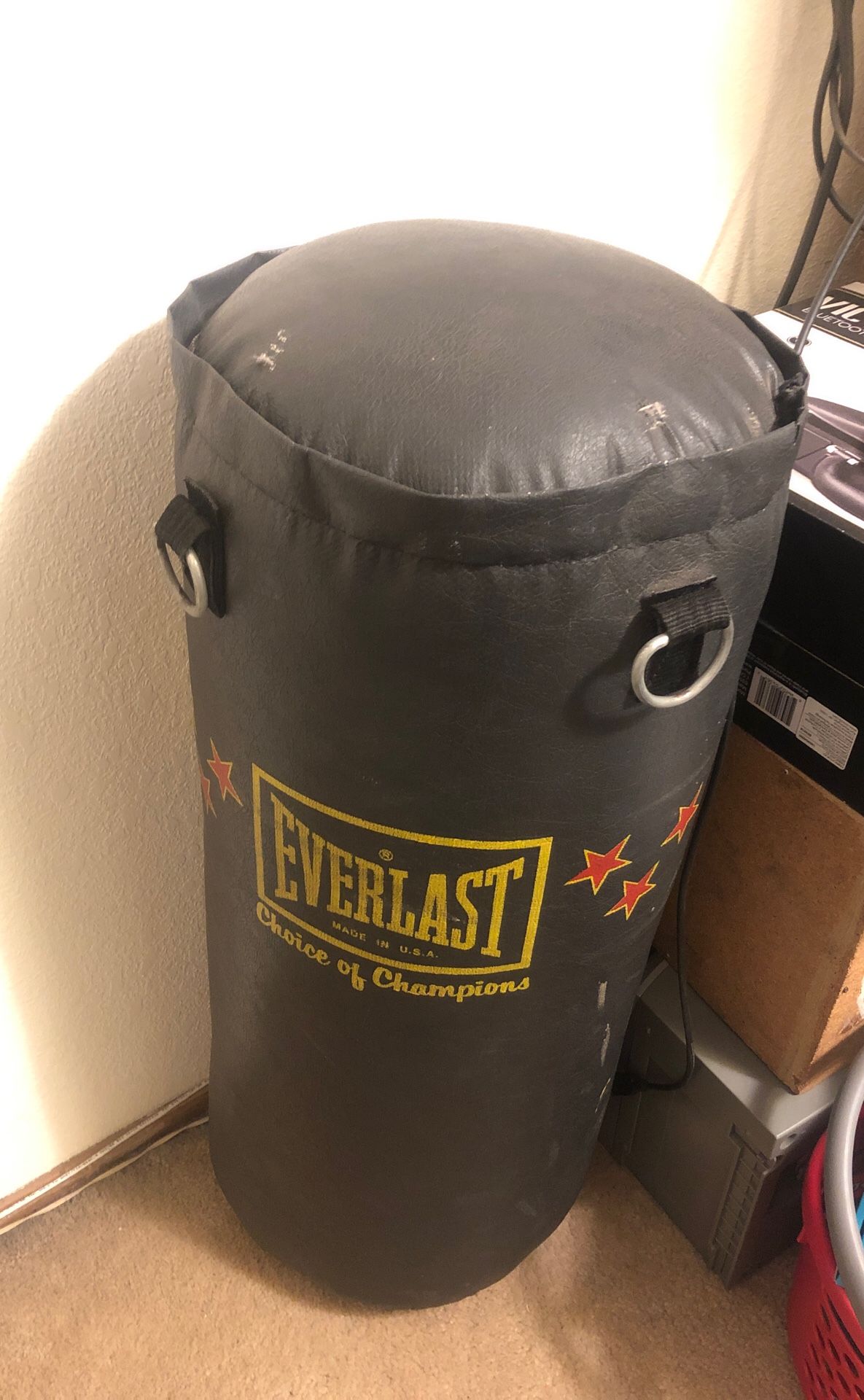 Ever last punching bag with training gloves