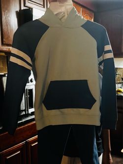 Free Boys sweatsuit size 5