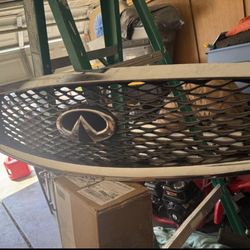 2015 Q50 Grill W Emblem