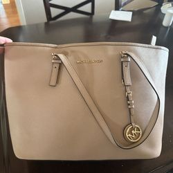 Micheal kors handbag