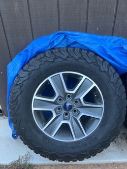 Used tires with rims