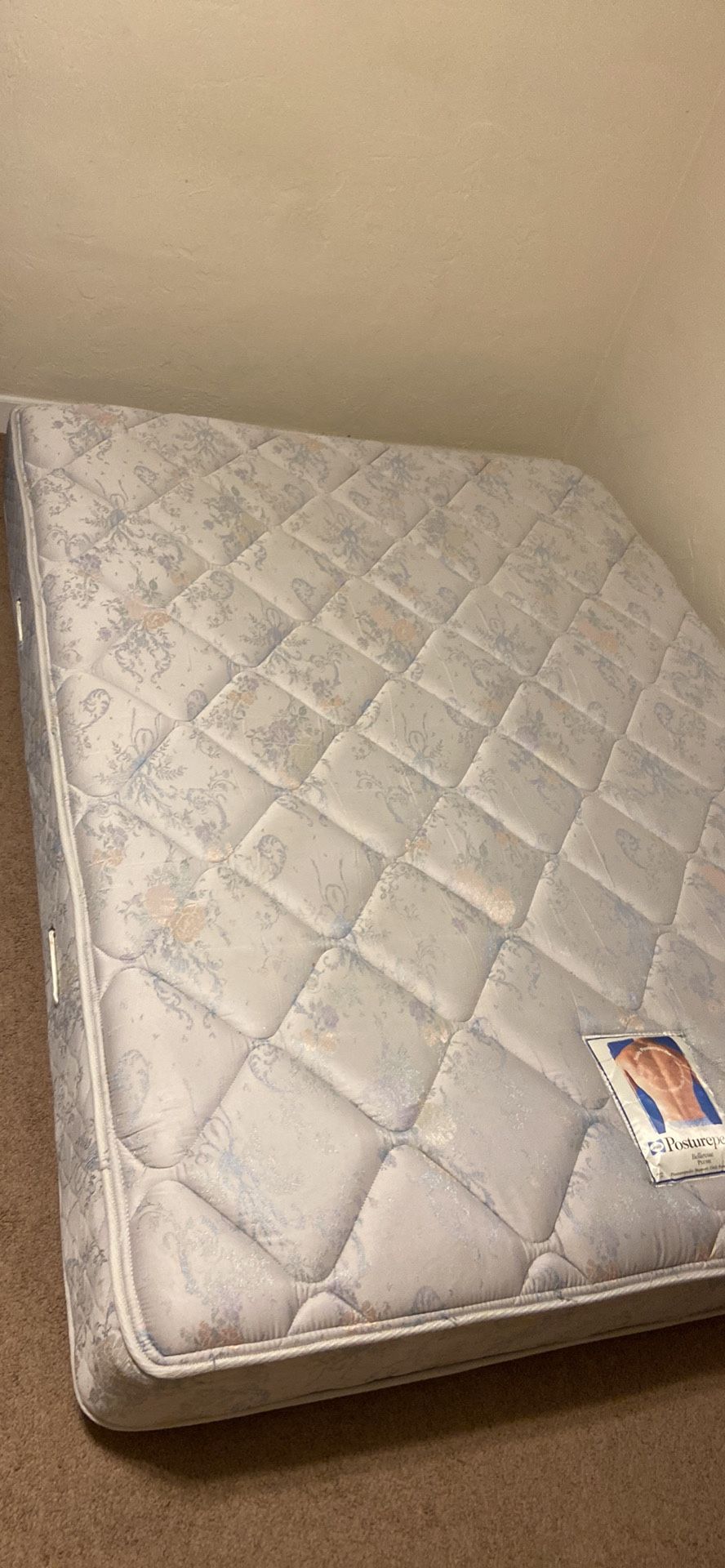 Queen Mattress (clean And Barely Used) for Sale in Gainesville, FL