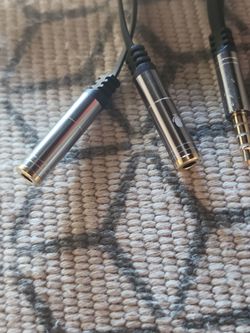 3.5mm Headphone Mic Splitter Adapter-1 Male to 2 Female