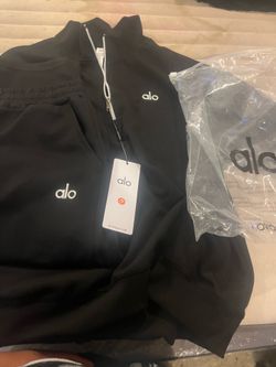 Alo woman quarter zip set size medium