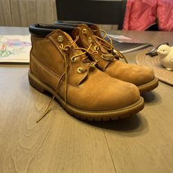 Low Timberland Boots (Size 10)