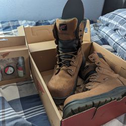 Red Wing King Toe 8-Inch Safety Toe Boots