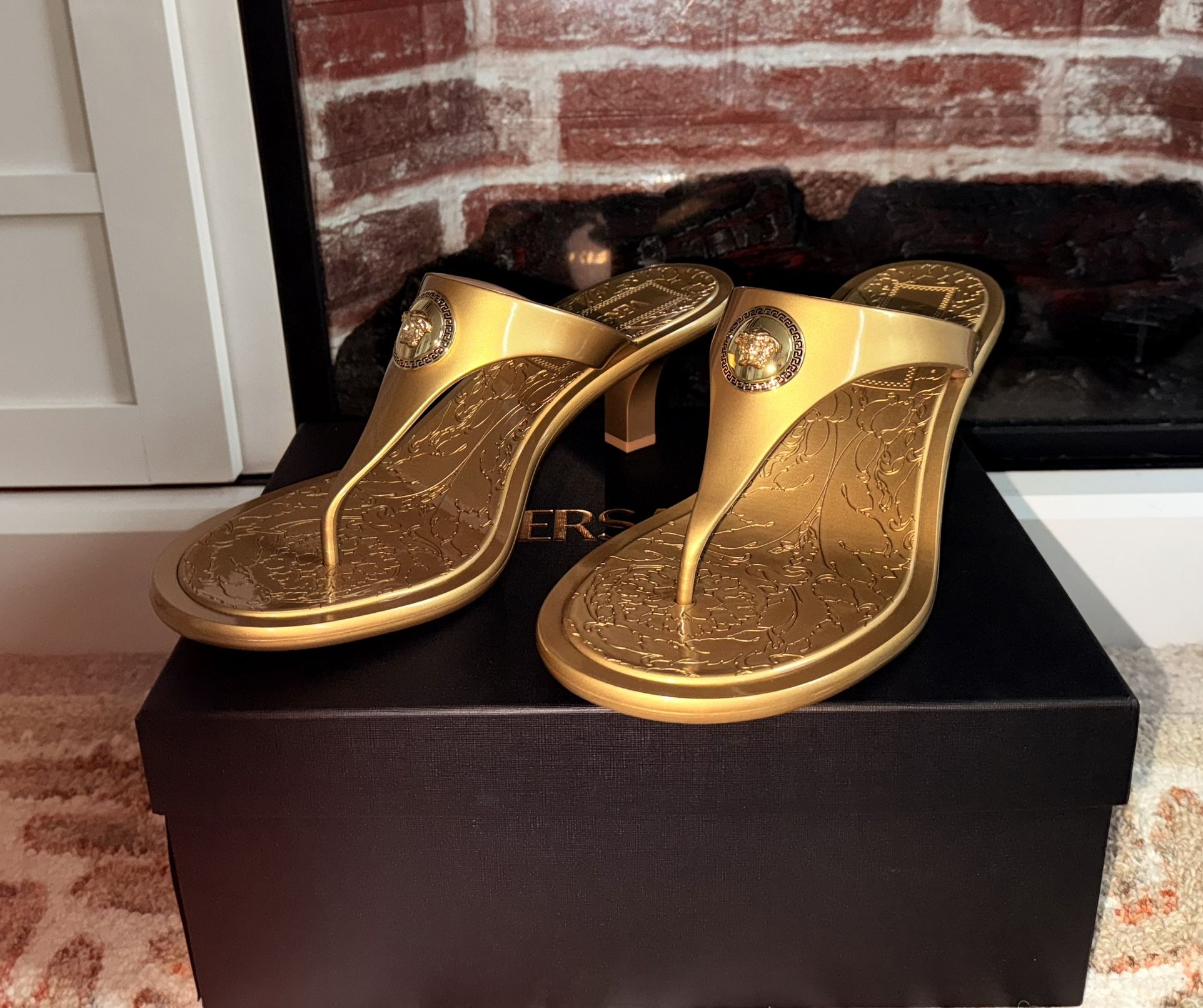 Versace Medusa Insignia Rubber Sandals
