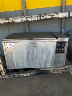 Parts cleaner