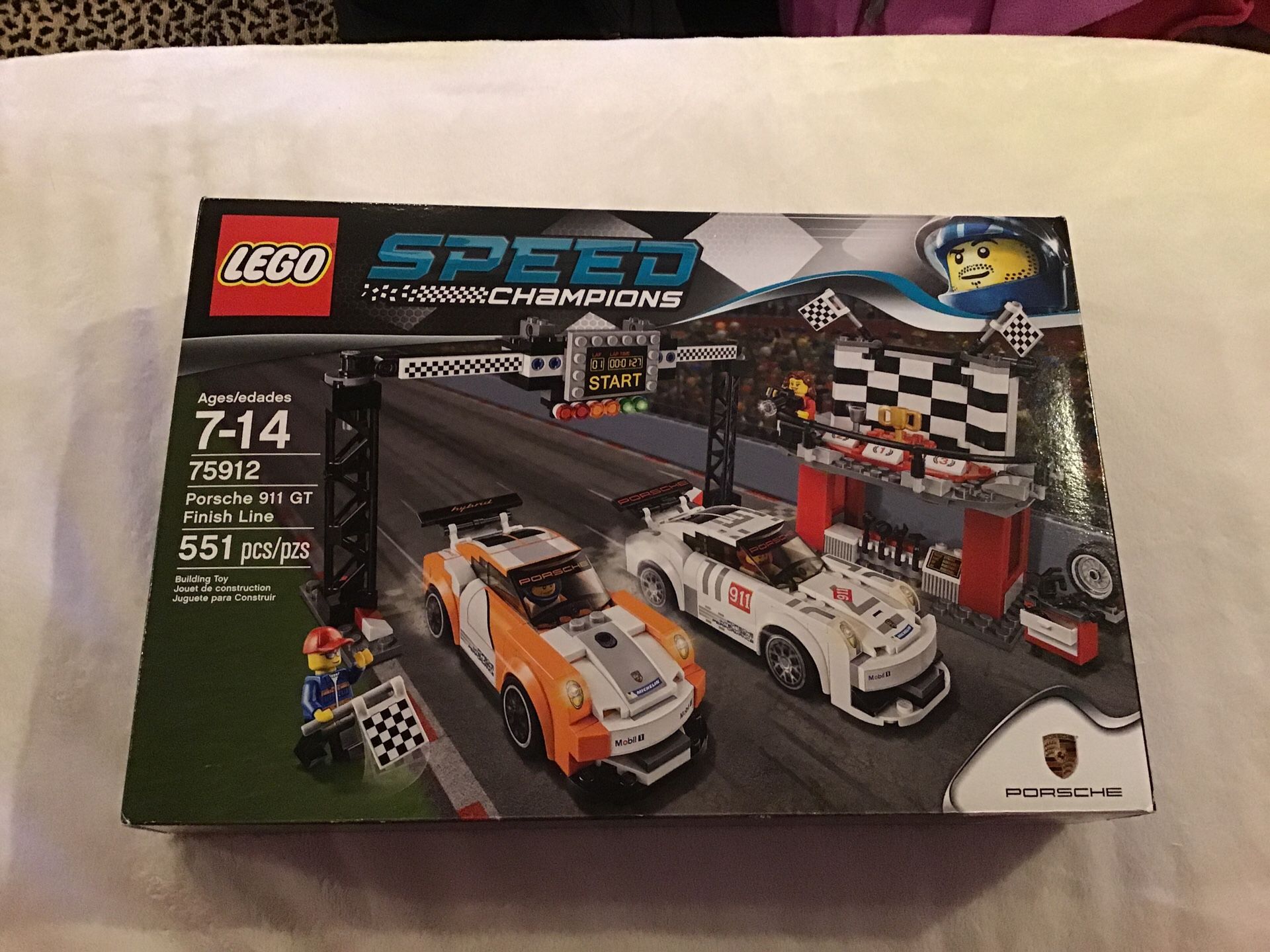 Lego Speed champions Porsche 911 GT finish line
