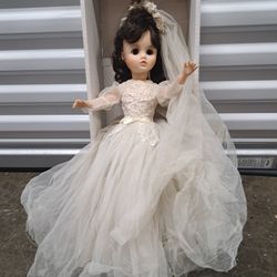 Vintage 1966 Madam Alexander Elise Doll