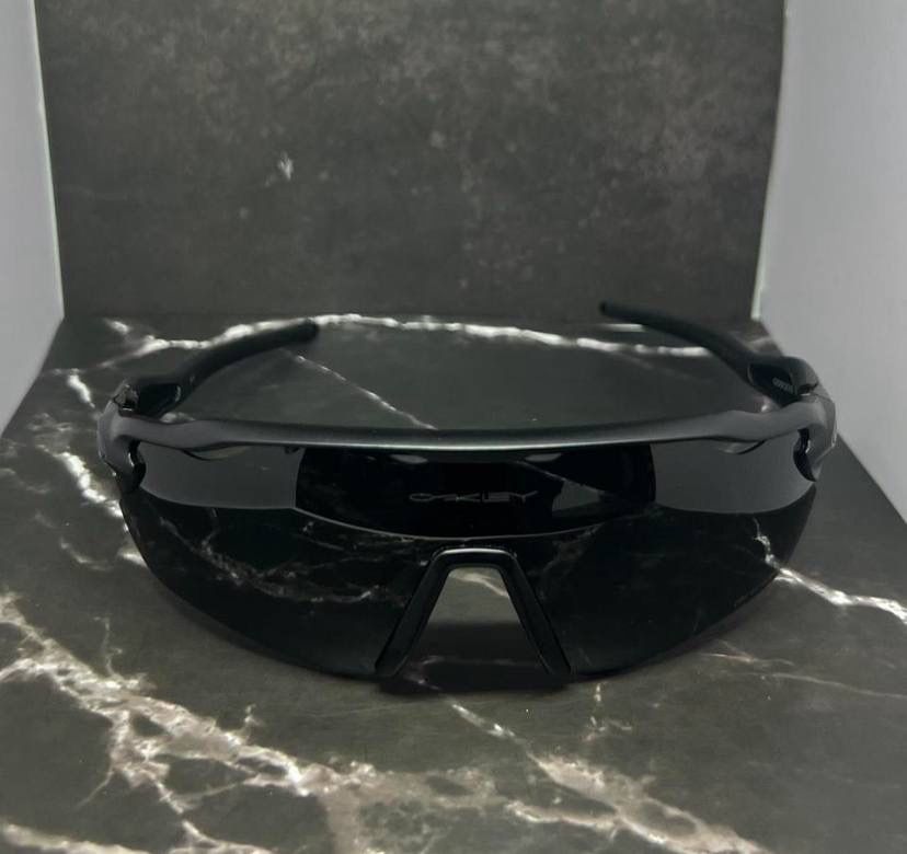 Oakley Radar EV Path Polarized Sunglasses – Blackout Frame