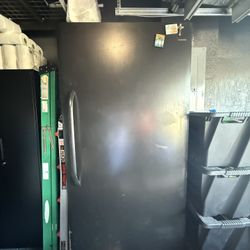 Upright garage freezer