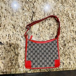 Stunning Gucci Vintage Shoulder Bag 