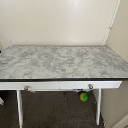 Desk/vanity 
