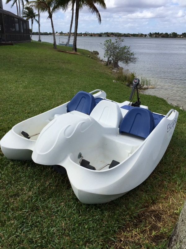 Paddle Boat Escape Jazz for Sale in Pembroke Pines, FL OfferUp