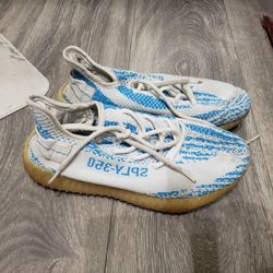Yeezy  Shoe 