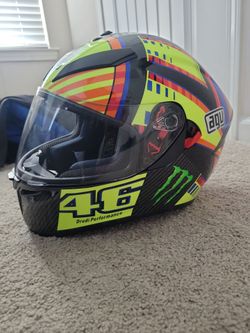 Motorcycle & Helmet VR46 AGV