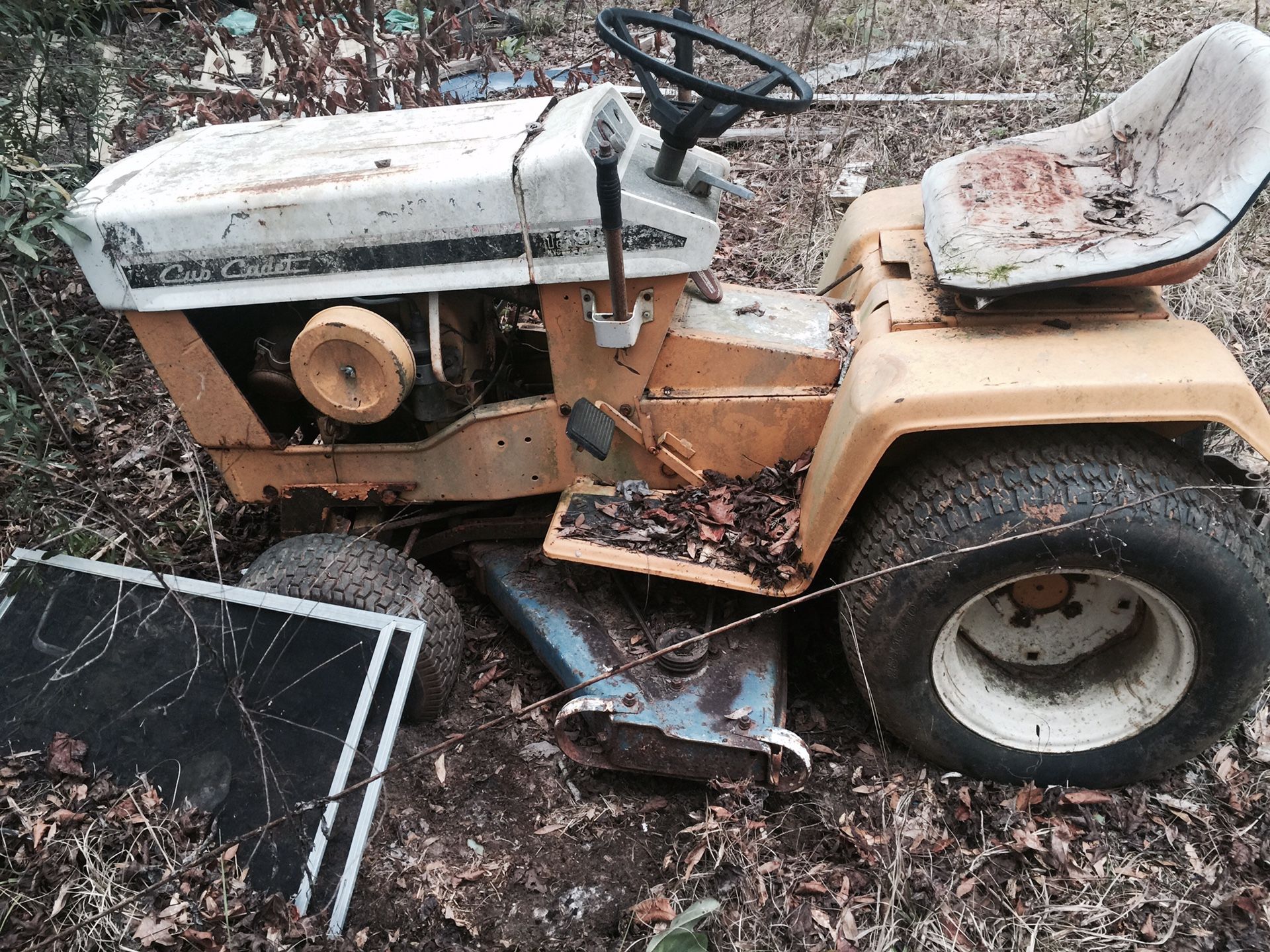 Cub Cadet Lawn Tractors 