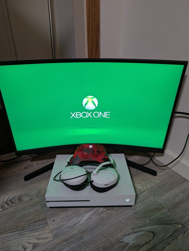 X Box One , Gaming Set Up