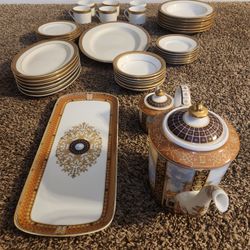 Grand Versailles By Bernardaud Set W/ China Set