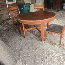 Dining Room Table / Hutch