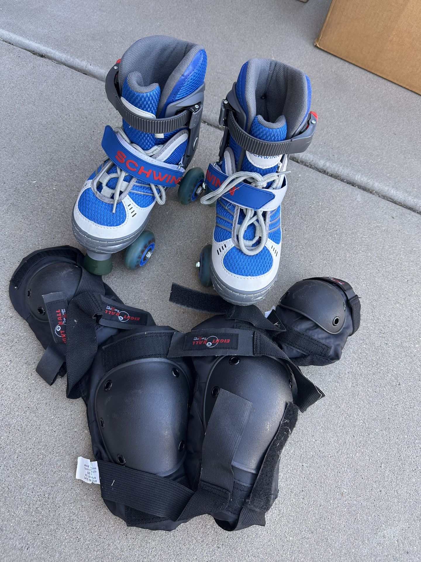 Youth Size 1-4 Roller Skates and Safety Pads