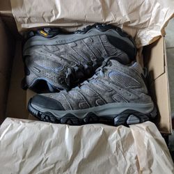 Merrell Moab Hiking Boots Women's Size 8