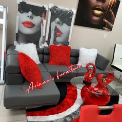 New Grey Sectional (black,white)