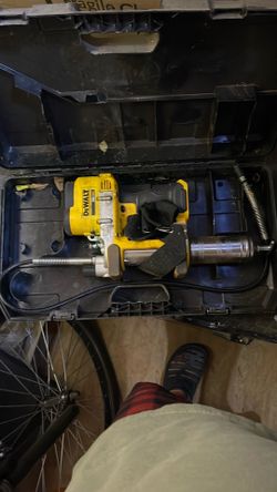 Dewalt grease gun
