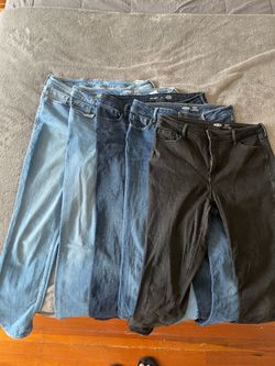 Five pairs of Old Navy 14L Super Skinny Jeans