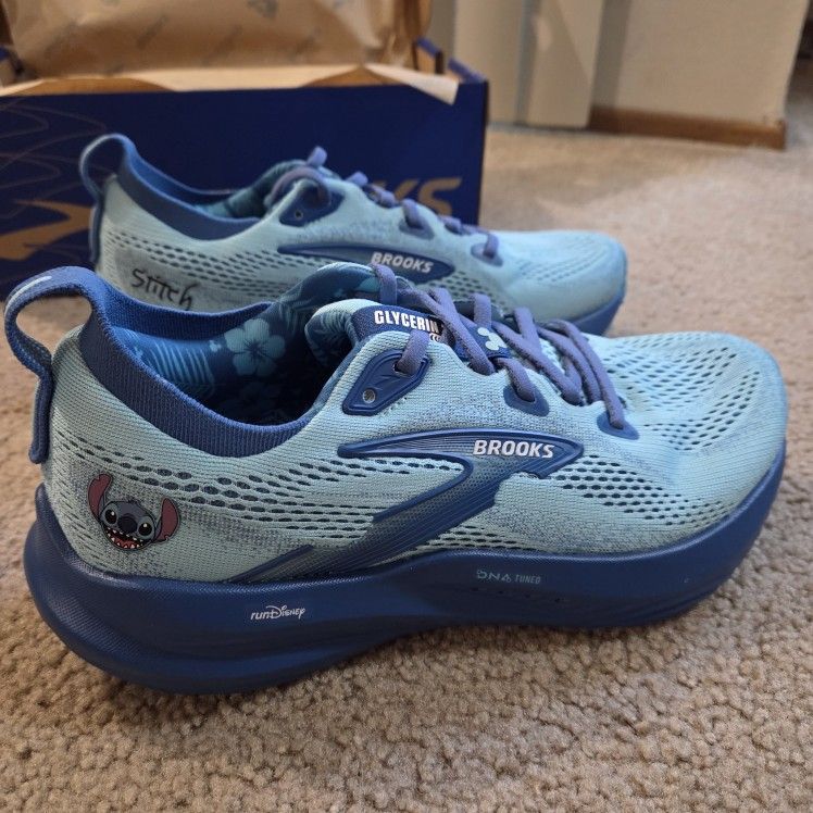 Brooks Disney Stitch Women's Size 8 WIDE Running Shoes NIB
