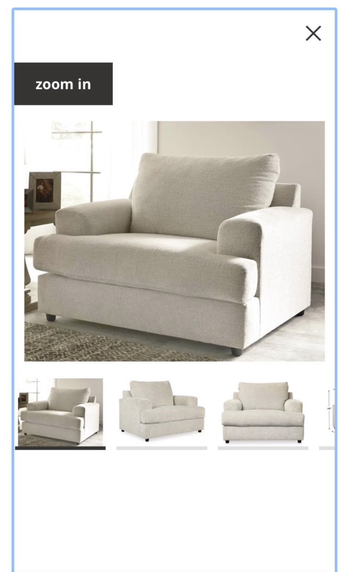 Loveseat / Oversized chair 