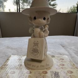 Precious Moments “Seek and Ye Shall Find” (1984) – Collectors Club w/ Box