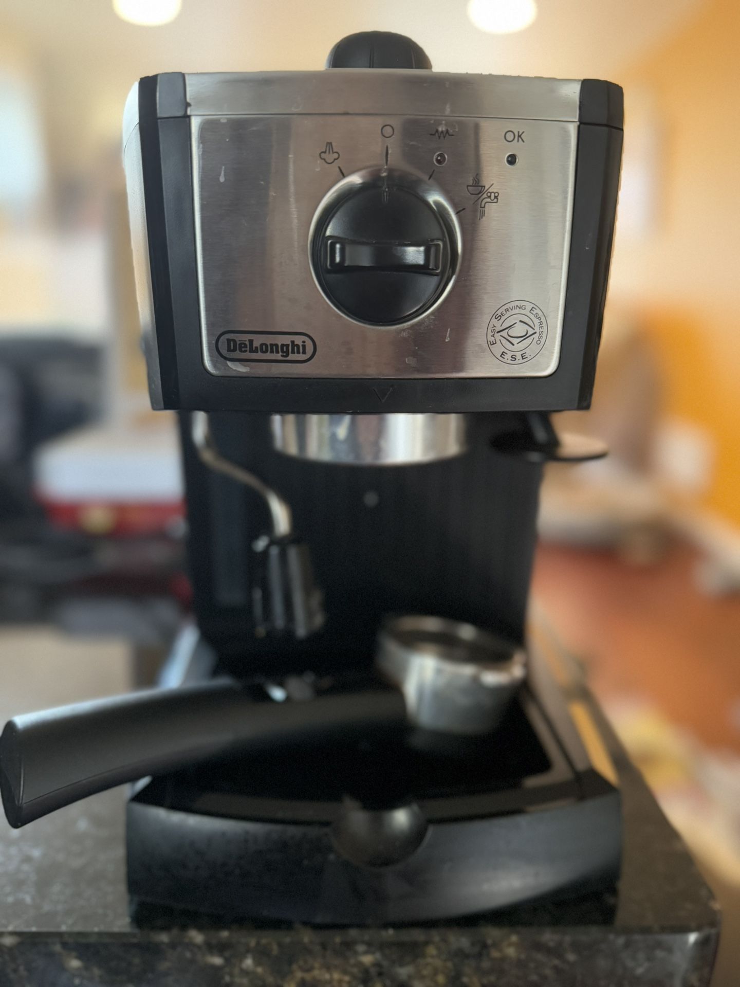 DeLonghi EC155 15 Bar Espresso and Cappuccino Machine