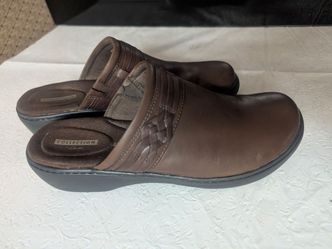 Clarks Collection Brown Leather Clogs