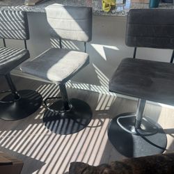 3 Adjustable Barstools