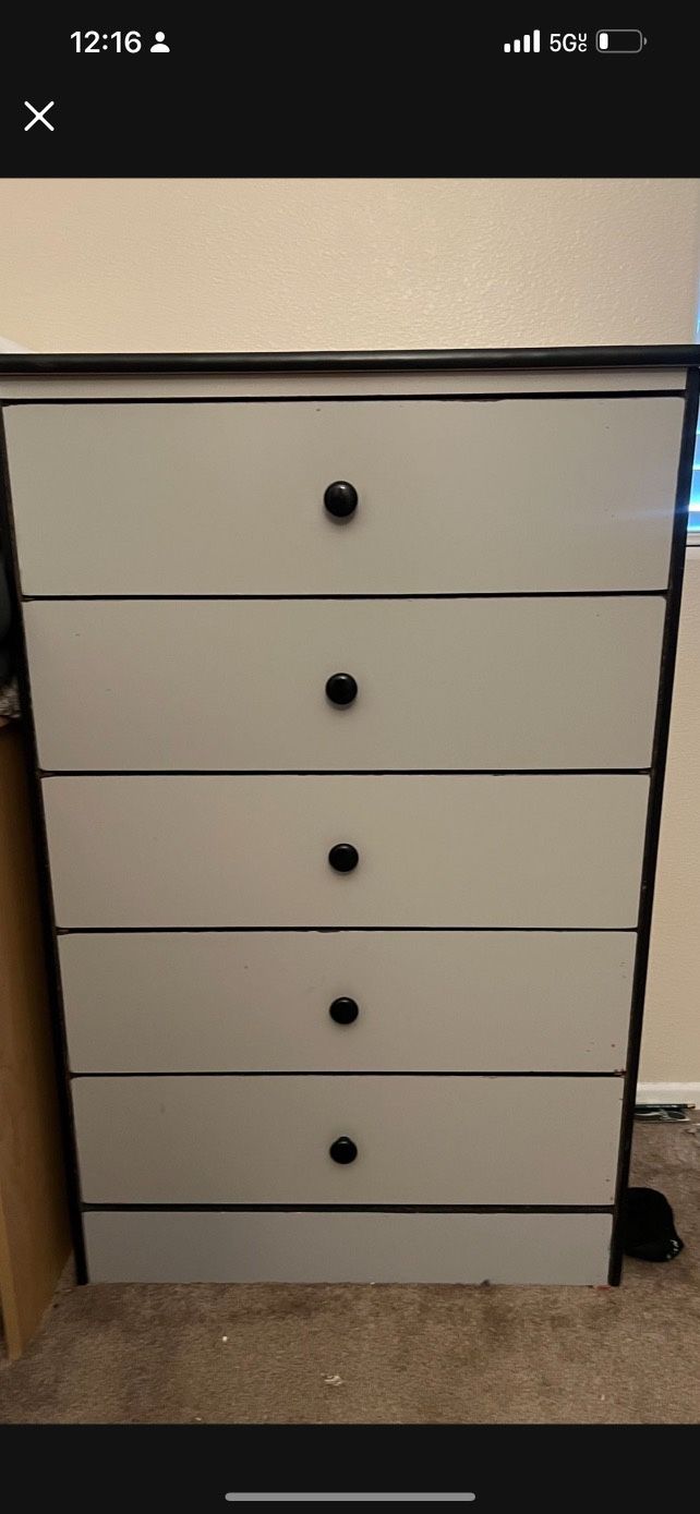 DRESSERS 2x- grey- 10 drawers total